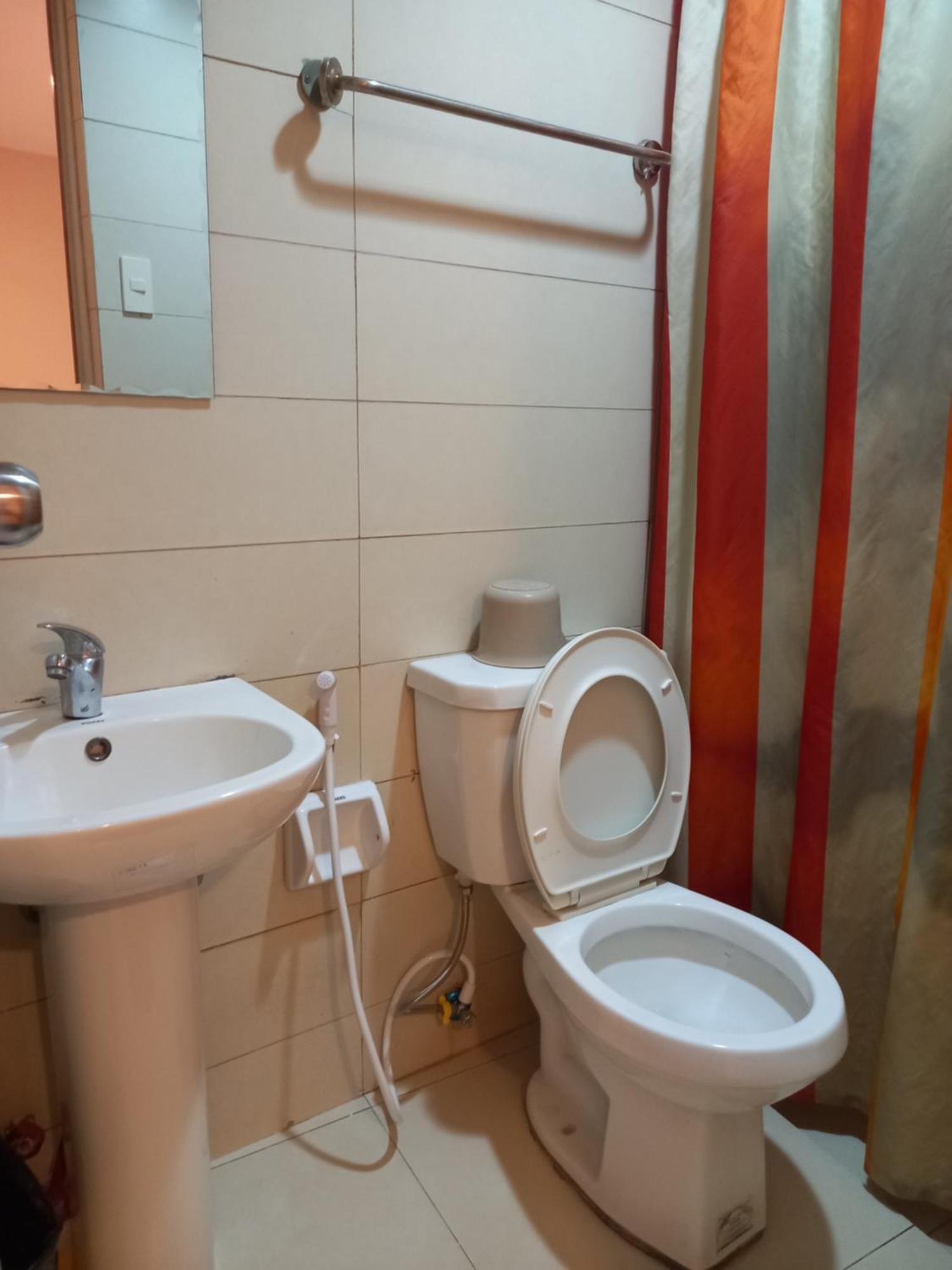 Stone House Hotel Pasay Extérieur photo